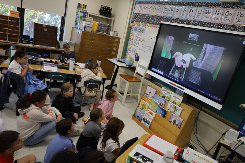 students in classroom 