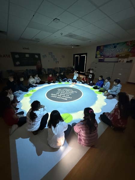Students at the Star Lab