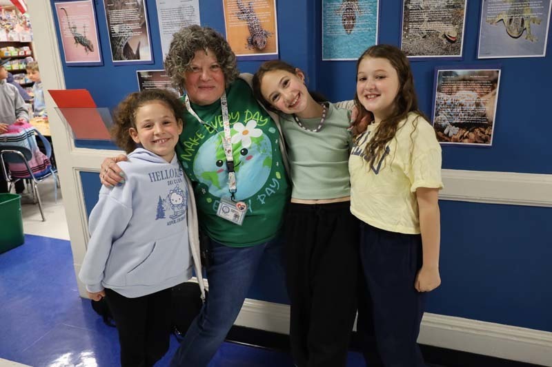 Winning Star Leaders dressed in bright green and blue