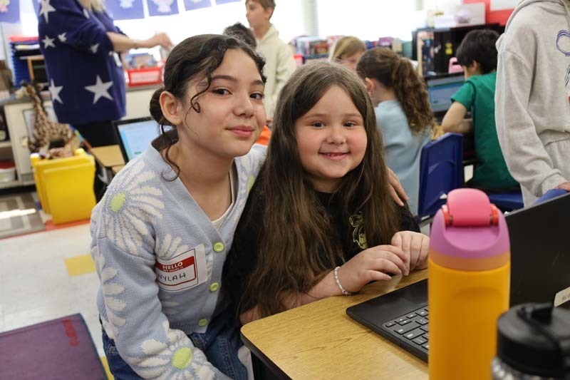 3)	Siblings across grades had the opportunity to collaborate. 