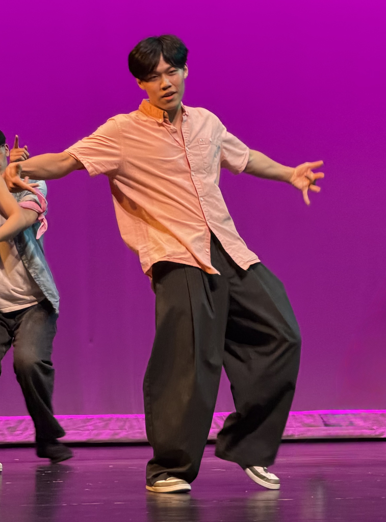 Ethan Lu