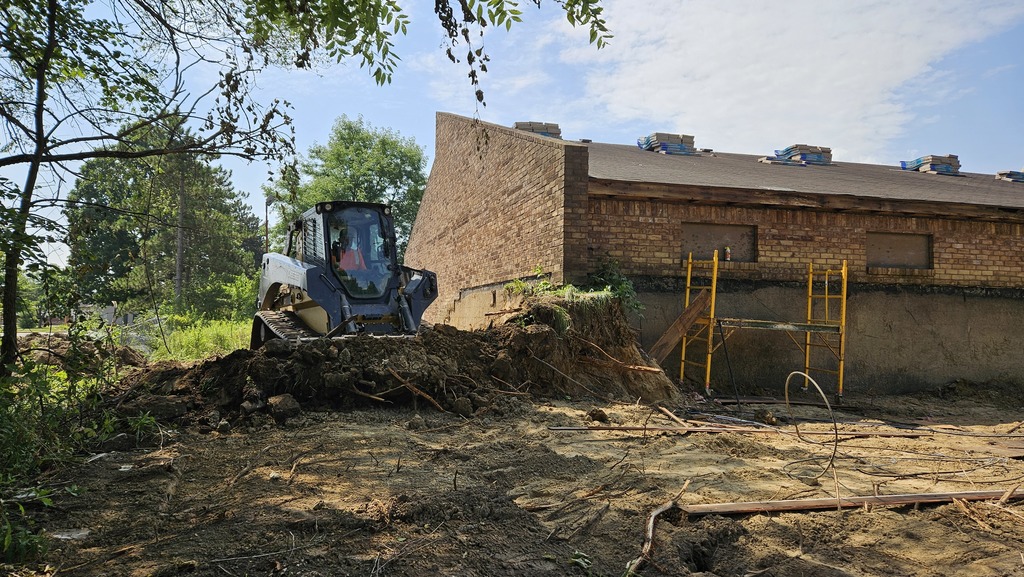 Bentley Little Bulldogs Learning Center - Construction