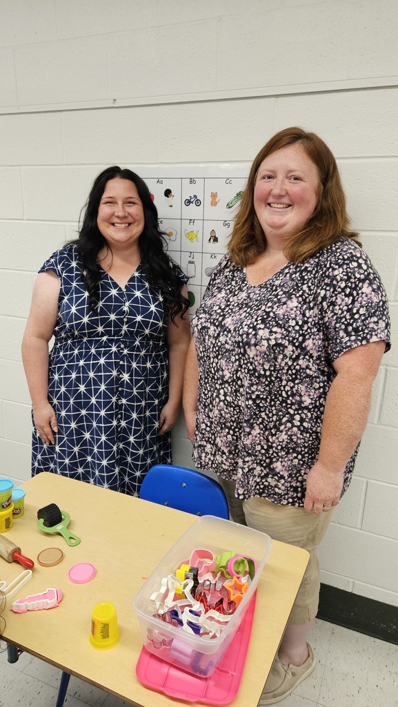 Lead teacher, Mrs. Jennifer Gonzalez, and Associate teacher, Ms. Chantel Taylor, stand ready to welcome their "little bulldog" preschoolers at the Open House on August 27.
