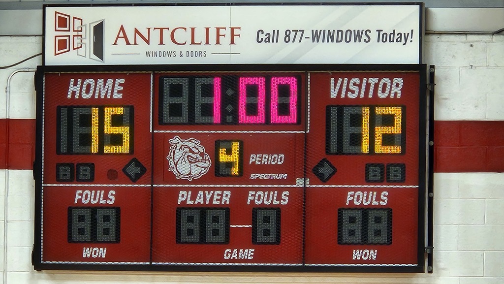 Image shows the final score of the final set: 15 to 12.