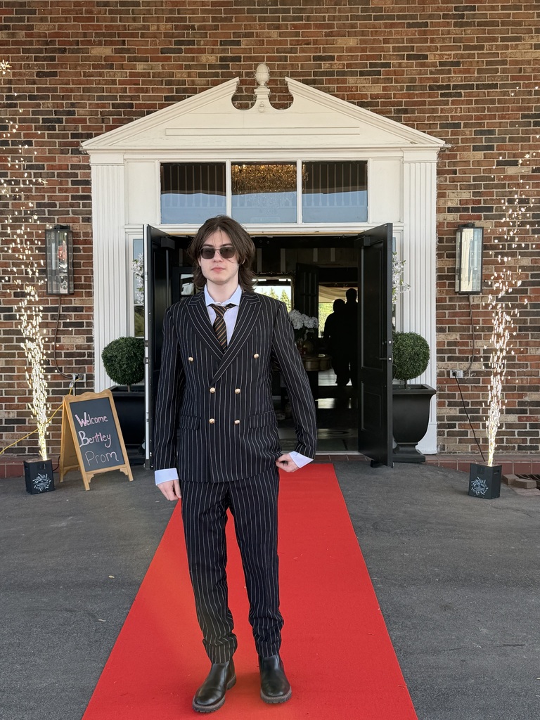 Prom 27 