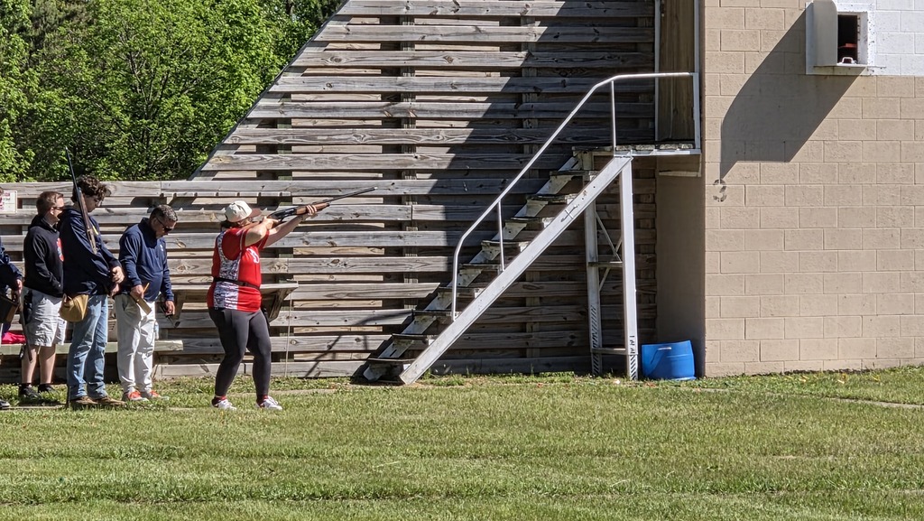 Skeet shooter 