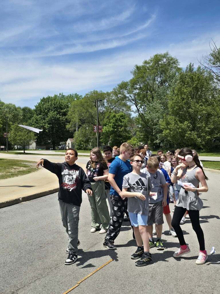 🏆 3rd grade vs. 5th grade: The ultimate paper airplane showdown!