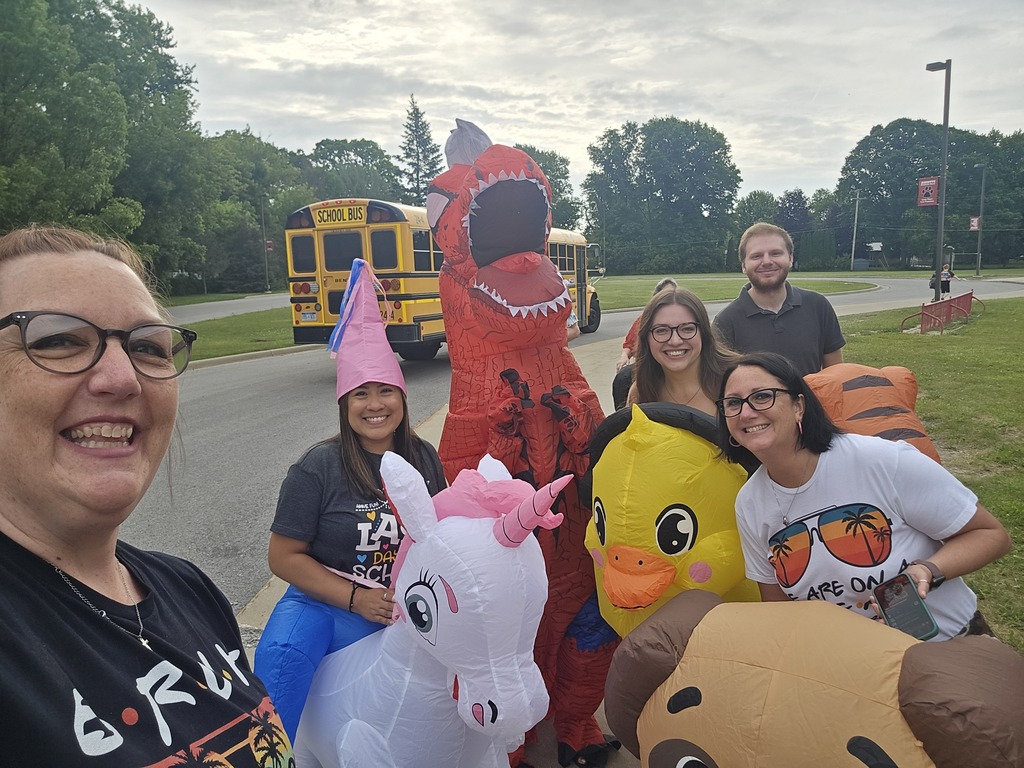 When the staff understood the assignment... inflatable edition! 😂🎉