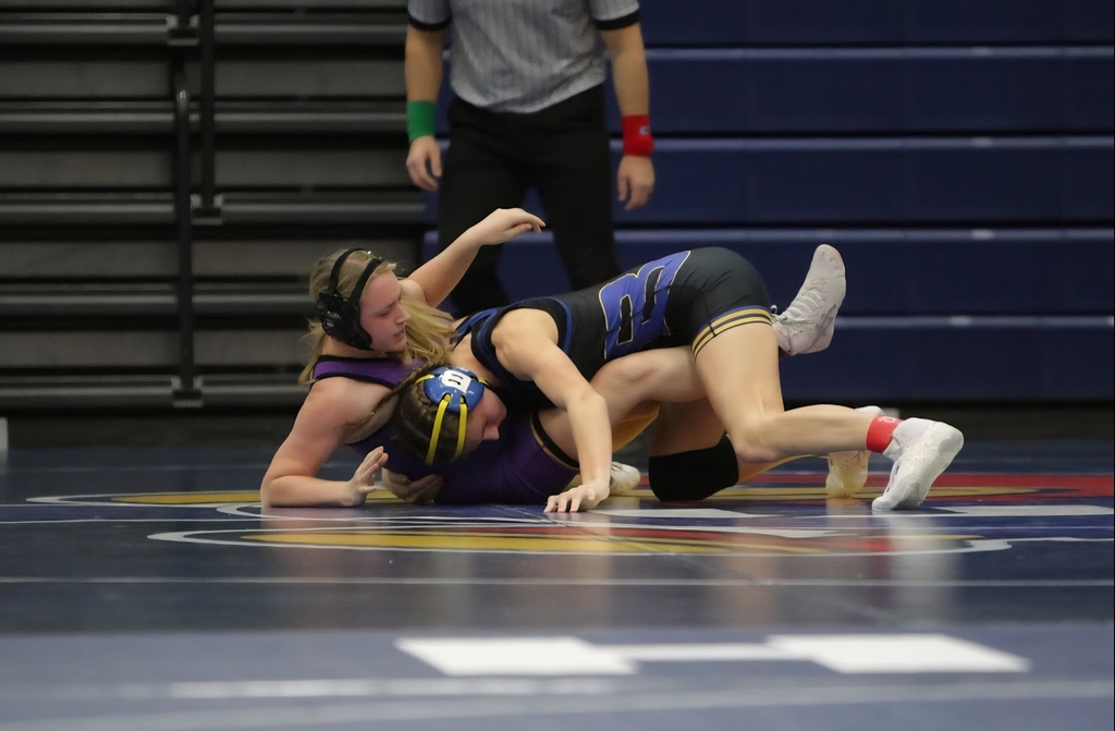 Girls Wrestling at Urbandale