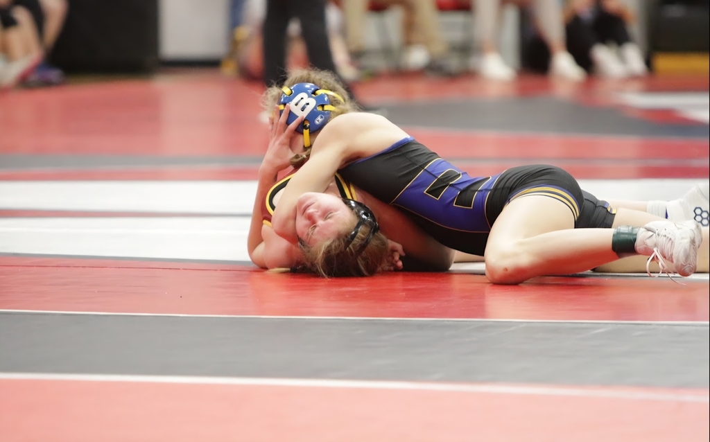 Girls Wrestling at Williamsburg