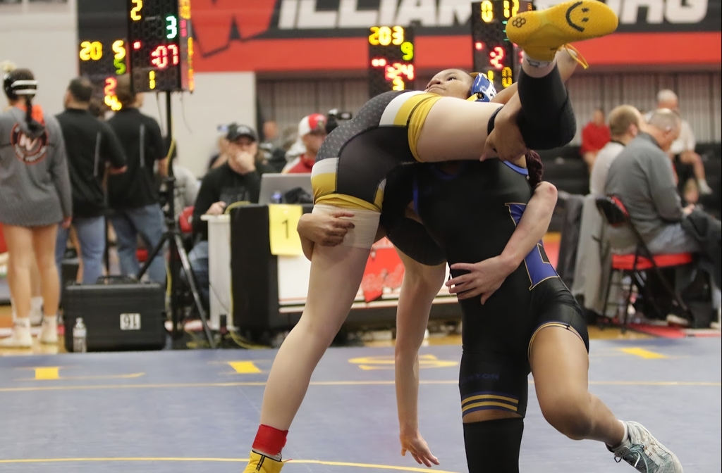 Girls Wrestling at Williamsburg
