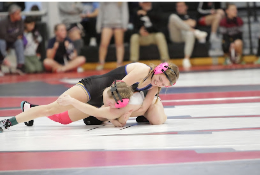 Girls Wrestling at Williamsburg