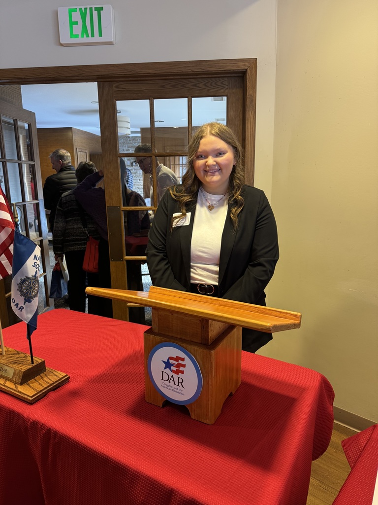 Kayley Dirks DAR Good Citizen Award recipient