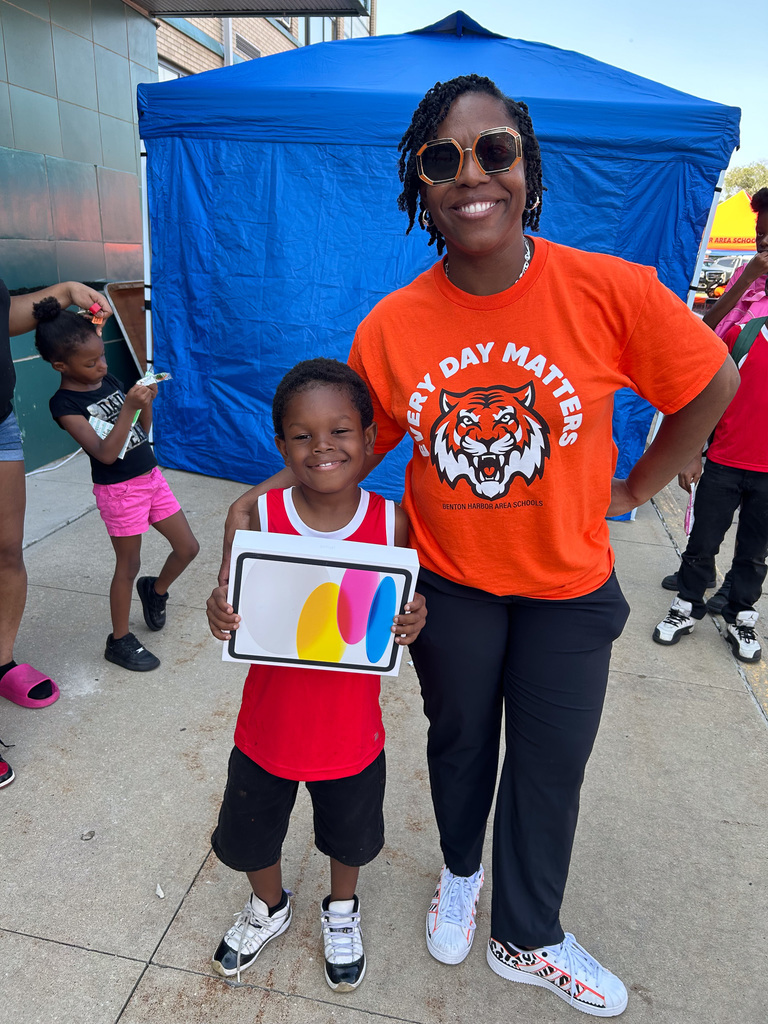 Principal Rockette and iPad Winner