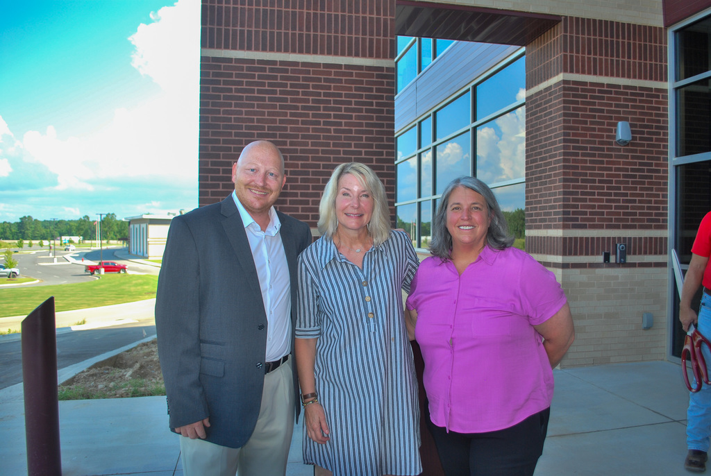 Ribbon Cutting Ceremony MVMS