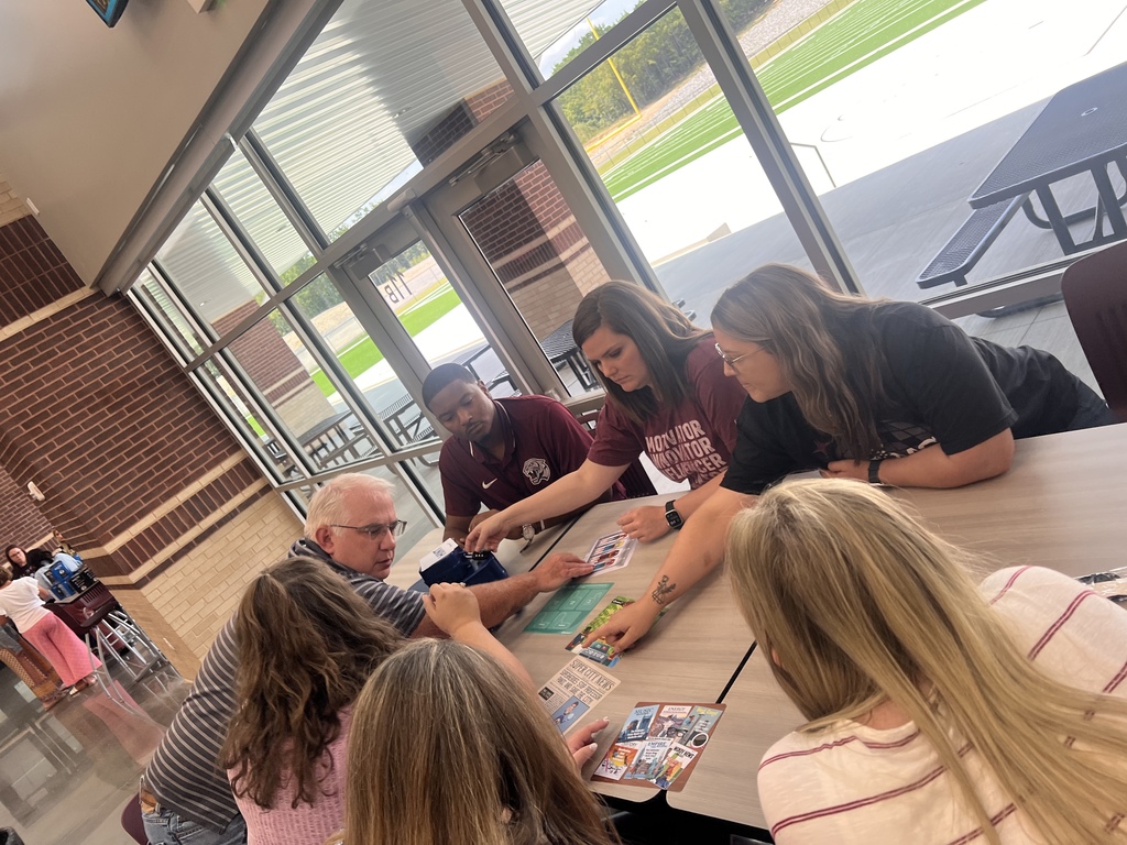 Breakout box team