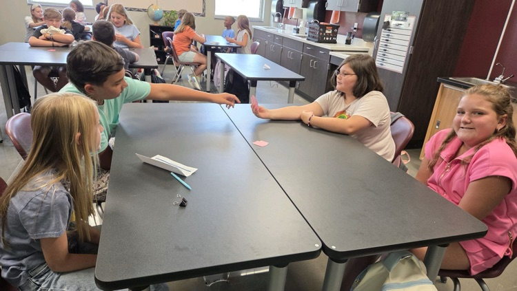 MVMS students working