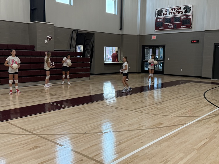 MVMS volleyball