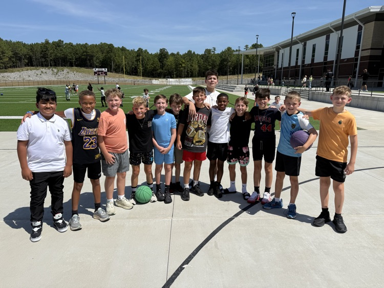 MVMS students