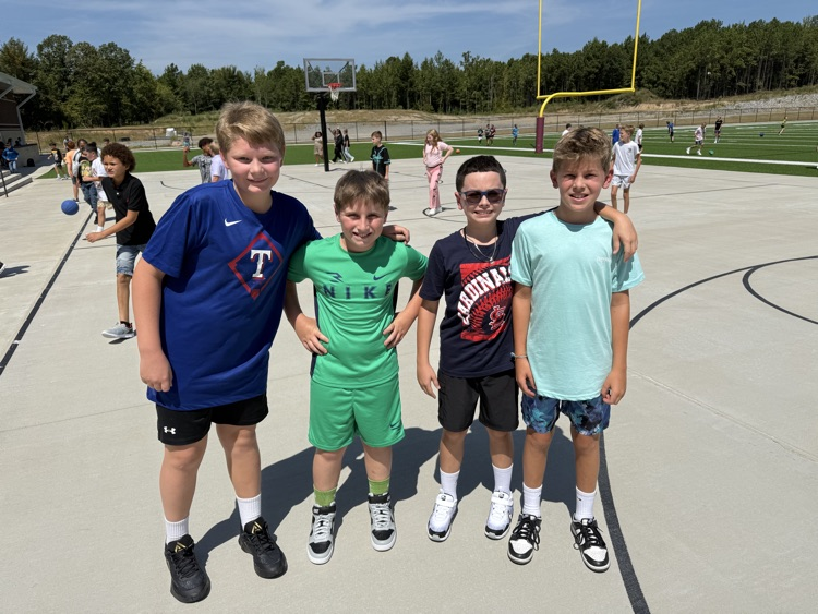 MVMS students