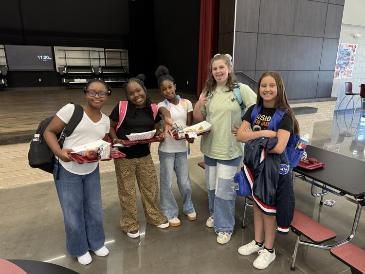 MVMS students