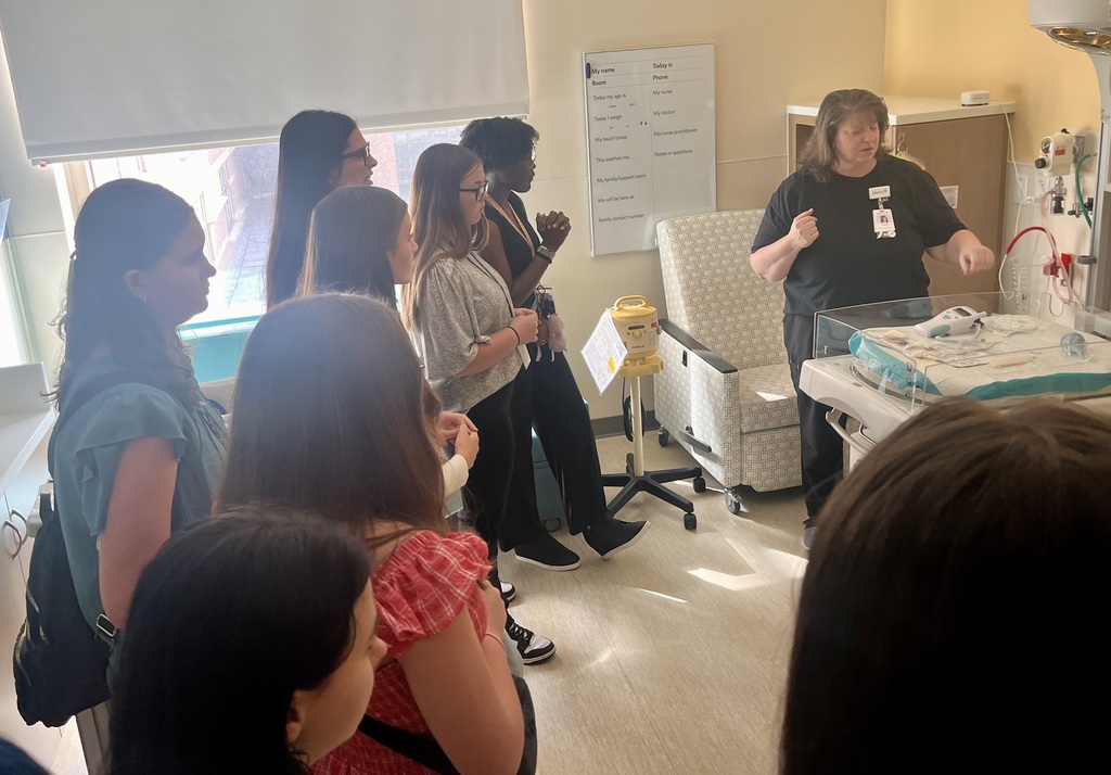  Mrs. Buck’s NWACC Child Growth and Development classes had the opportunity to visit Mercy Hospital’s Labor & Delivery and NICU units this week.