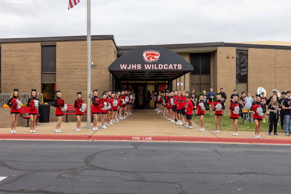Students lined up outside Washington Jr. High