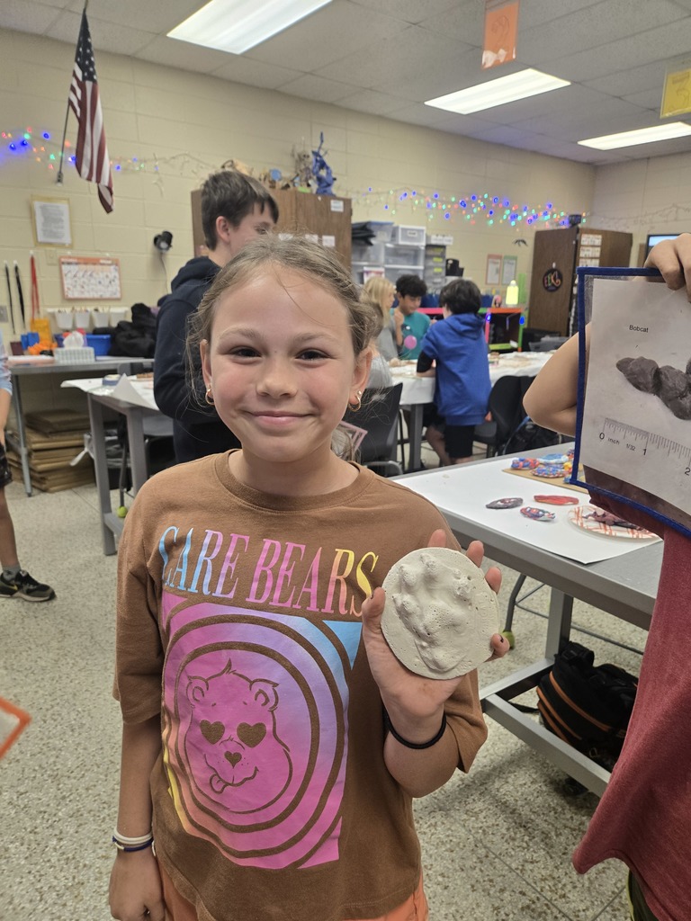 Outdoor Field and Stream making animal prints for identifying wildlife