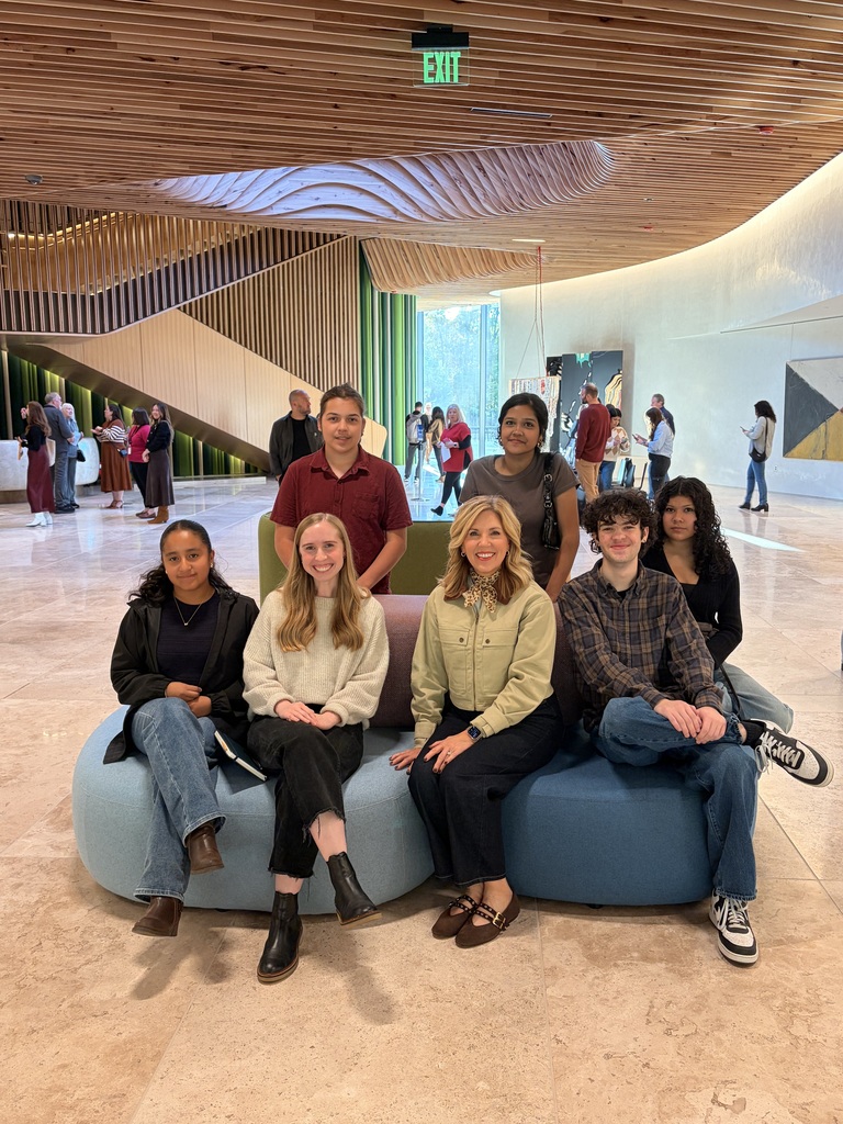 BWHS architecture students listened to a lecture from Moshe Safdie, who designed Crystal Bridges, Heartland Whole Health Institute and the Alice Walton School of Medicine.