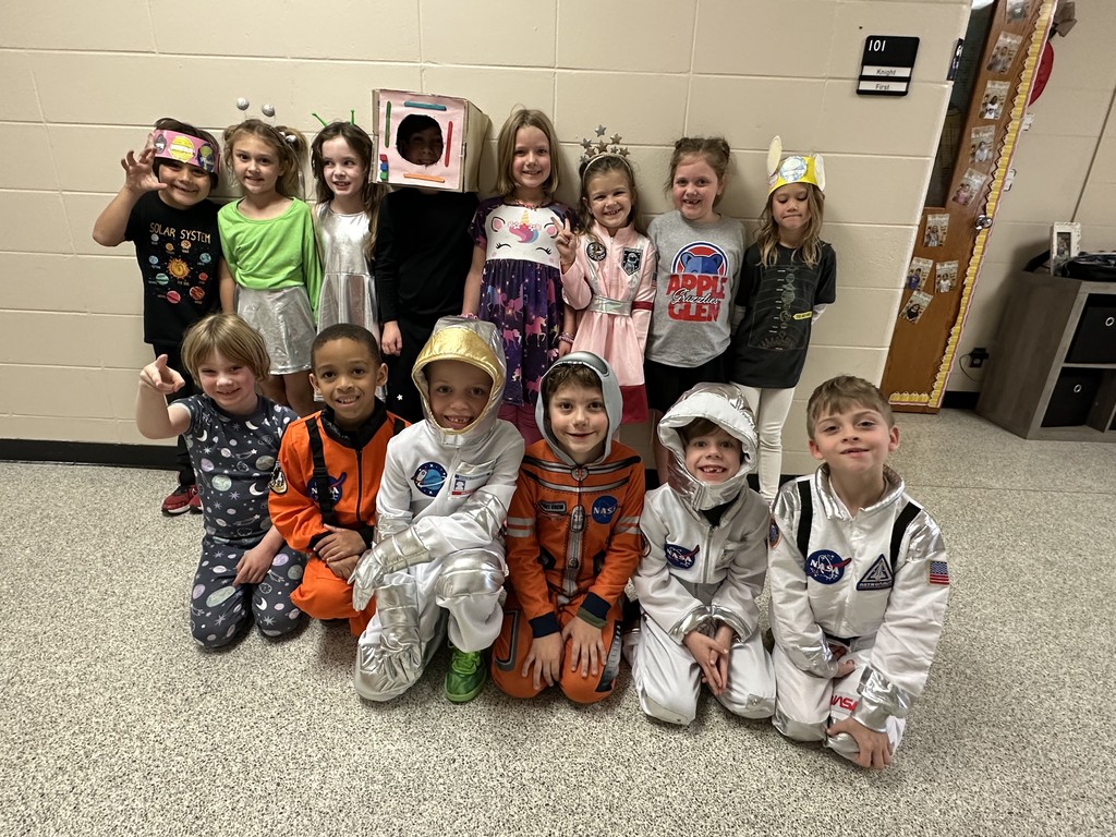 1st grade space day