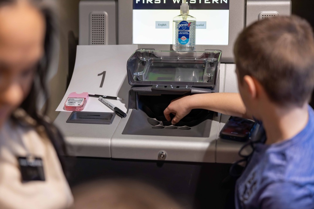 Thomas Jefferson Leadership Academy students at First Western Bank