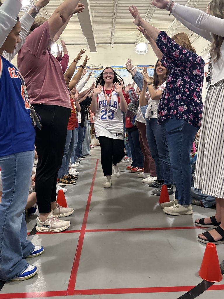 Mrs. Pinto in the tunnel