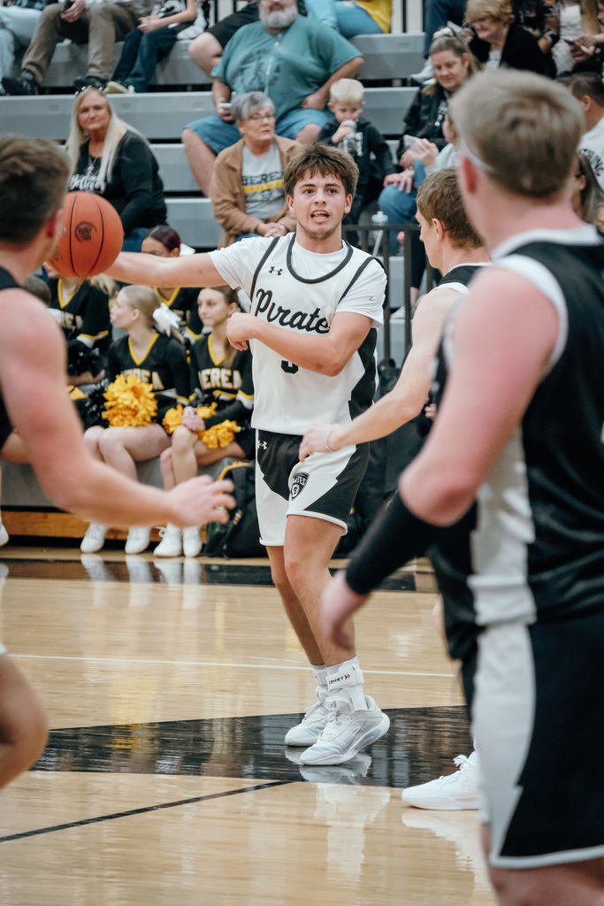 Pirate Panorama Basketball Game