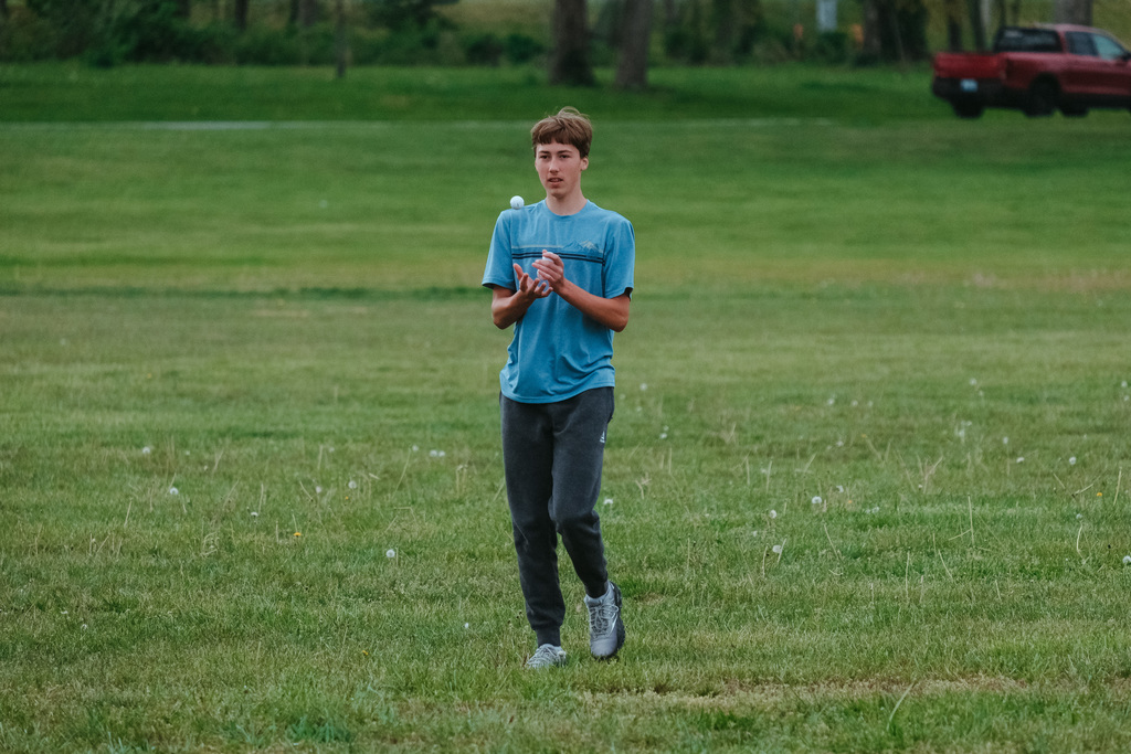 8th Graders play golf outside of school