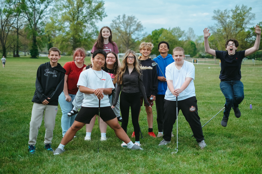 8th Graders play golf outside of school