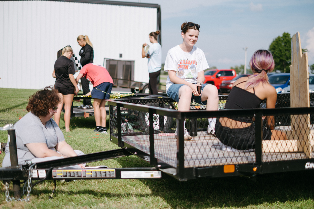 Float Building!