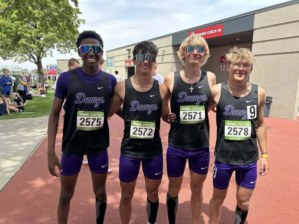 boys 4x800