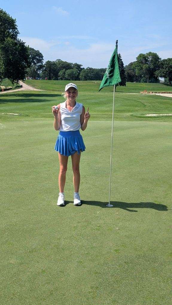 Lexi Hole in 1