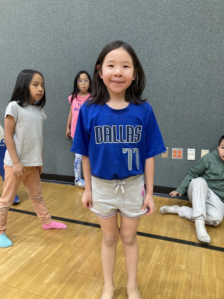 Dallas Mavericks gear for this happy Elementary Schooler Teller Alaska