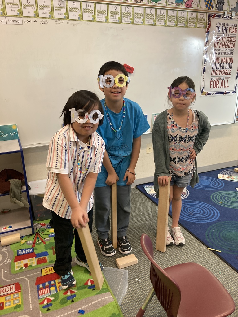 CJ Jeremiah Kassidy Teller Alaska 100 days of school 100 year old outfit 100 glasses 100 beed knecklace