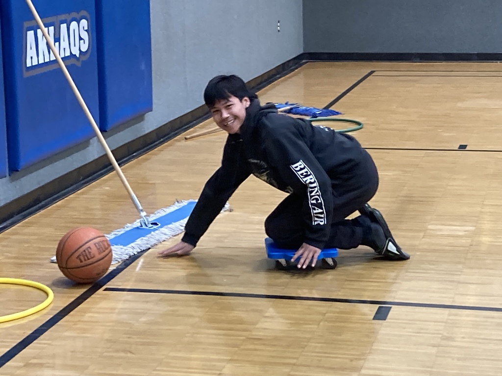 Ben Ongtowasruk Team Card Teller Scooting