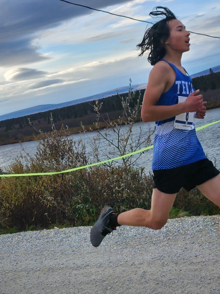 Wilhelm Garnie-Risinger Running in Whitemountain XC regionals 2026