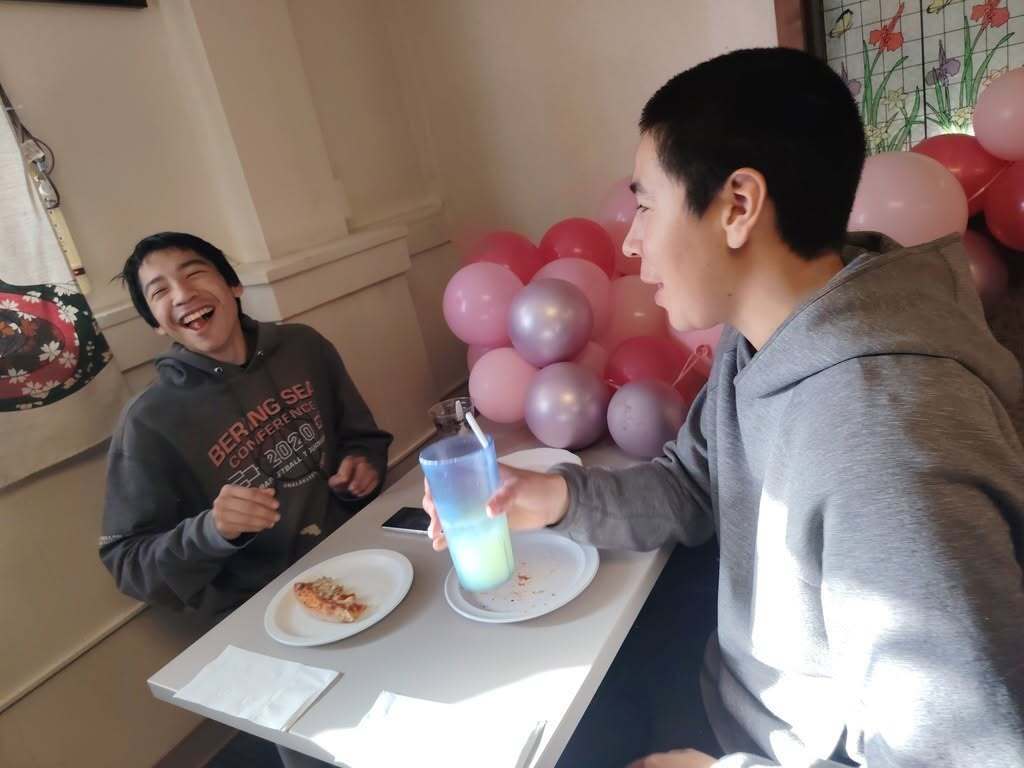 Reggie Ongtowasruk Jr pink balloons