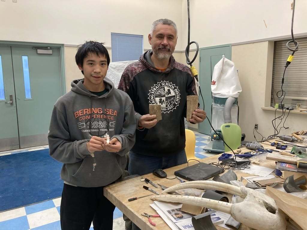 Carving Reggie Ongtowasruk Jr