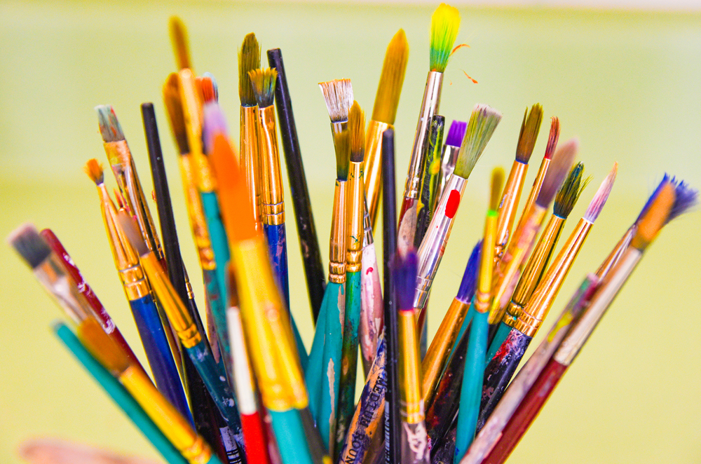 generic paintbrushes