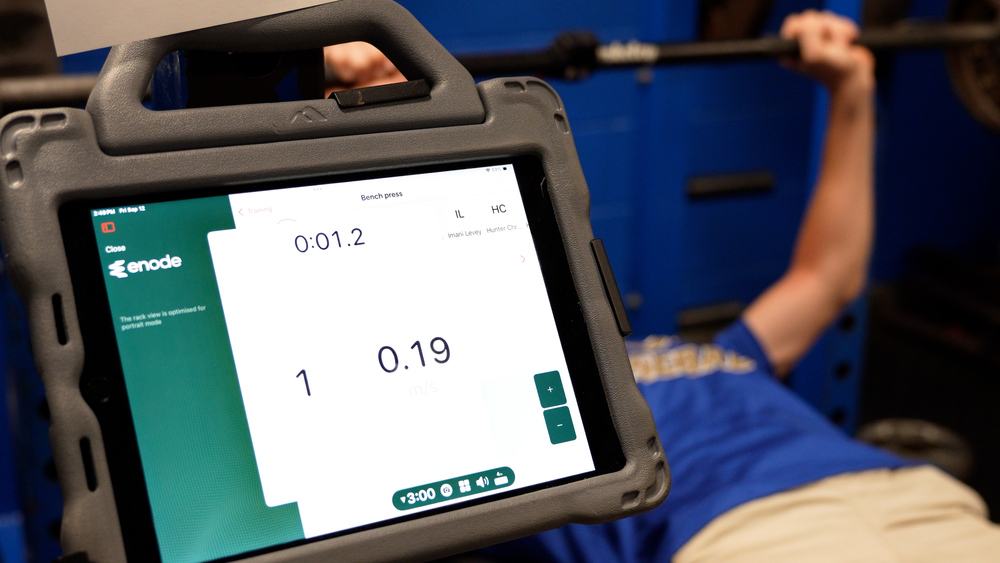 Bench pressing tech