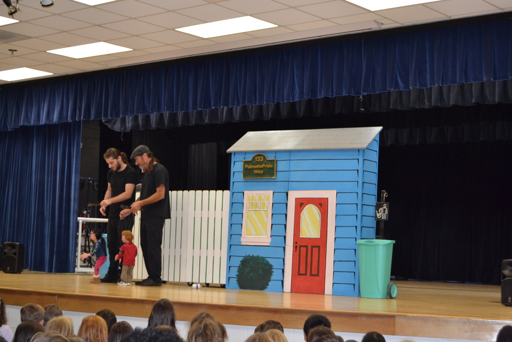 K-2 Puppet Show