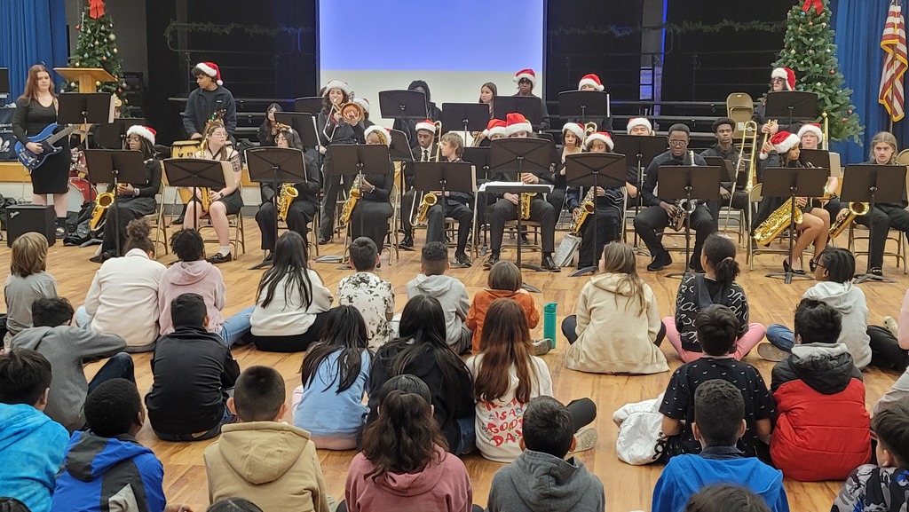 GCE students listening to GCH jazz band