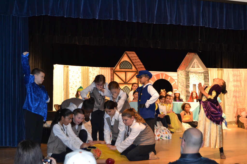 HHA Students perform Fairytale Cafe