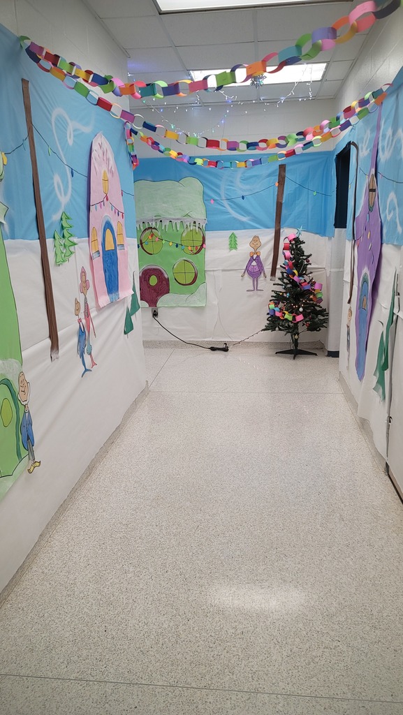 Door decoration contest